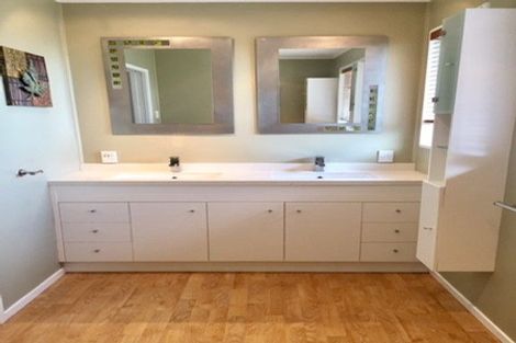 Photo of property in 11 Hutchinsons Road, Bucklands Beach, Auckland, 2014