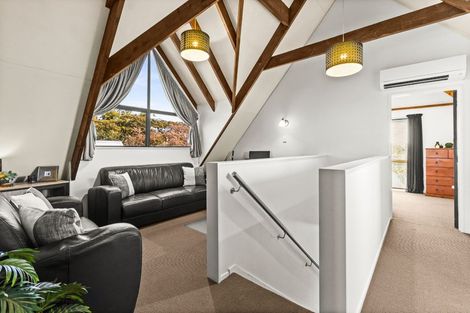 Photo of property in 17 Gilmour Place, Taradale, Napier, 4112