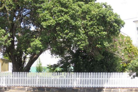 Photo of property in 115 Calliope Road, Stanley Point, Auckland, 0624