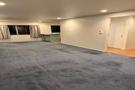 Photo of property in 3b Deuxberry Avenue, Northcote, Auckland, 0627