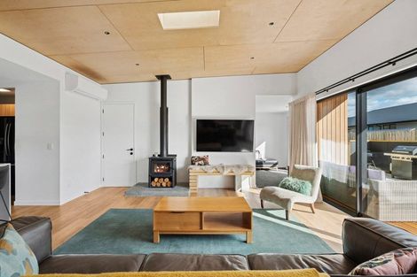 Photo of property in 8 Pounamu Avenue, Albert Town, Wanaka, 9305