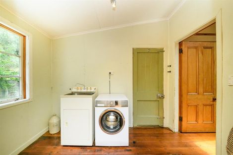 Photo of property in 512a Parewanui Road, Bulls, 4894