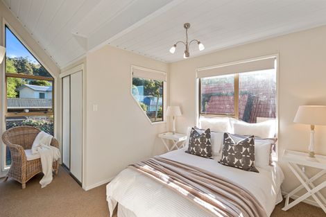 Photo of property in 2/37 Augusta Street, Redcliffs, Christchurch, 8081