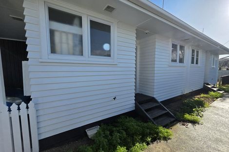 Photo of property in 100 Broadway, Carterton, 5713