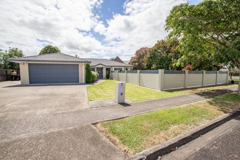 Photo of property in 1 Harris Place, Ngatea, 3503