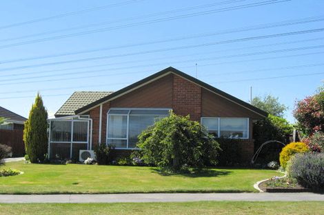 Photo of property in 123 Hawthornden Road, Avonhead, Christchurch, 8042