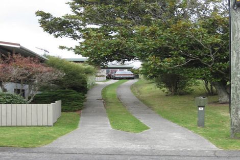 Photo of property in 6 Gavin Road, Raumati Beach, Paraparaumu, 5032
