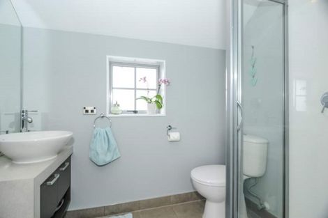 Photo of property in 11 Jomard Terrace, Northcross, Auckland, 0632
