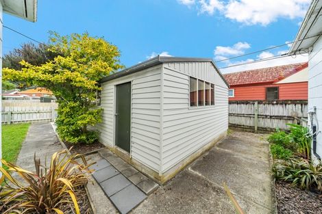 Photo of property in 4 Collett Street, Naenae, Lower Hutt, 5011