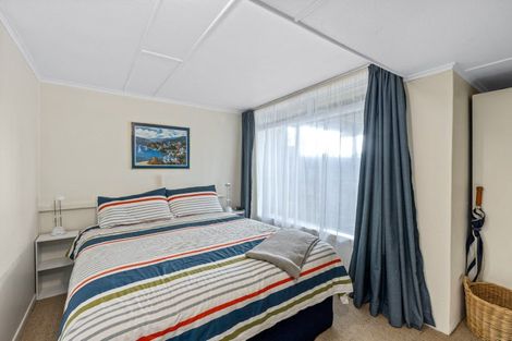 Photo of property in 47 Marine Parade South, Piha, 0772