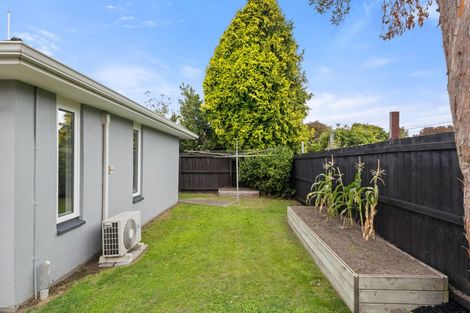 Photo of property in 2/77 Denise Crescent, Hornby, Christchurch, 8042