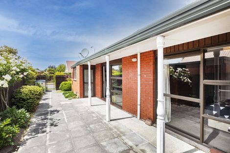 Photo of property in 1/10 Parr Place, Ilam, Christchurch, 8041
