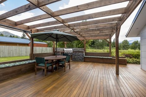 Photo of property in 2 Tennyson Close, Hanmer Springs, 7334