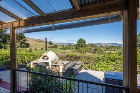 Photo of property in 330 Waitohu Valley Road, Otaki, 5583