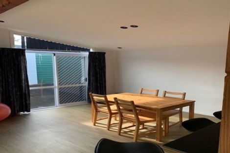 Photo of property in 57b Everglade Drive, Goodwood Heights, Auckland, 2105