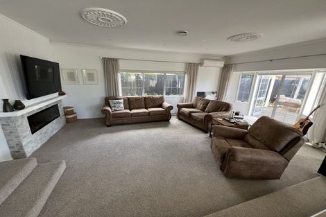 Photo of property in 384b Devonport Road, Tauranga South, Tauranga, 3112