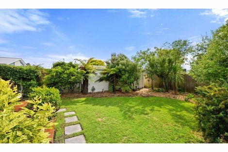 Photo of property in 12 Templetons Road, Hillmorton, Christchurch, 8025