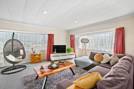 Photo of property in 1/9 Tukapa Street, Westown, New Plymouth, 4310