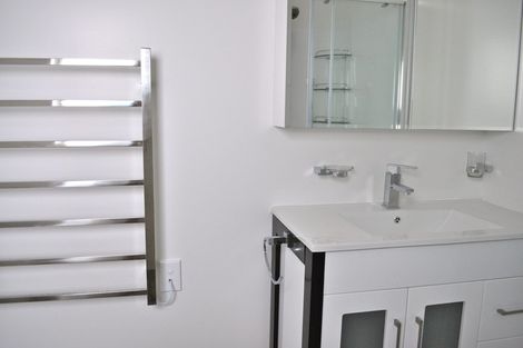 Photo of property in 8 Kopiko Way, Brooklyn, Wellington, 6021