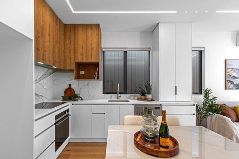 Photo of property in 15 Mahinga Kai Road, Orewa, 0931