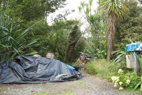 Photo of property in 13 Raroa Terrace, Waiatarua, Auckland, 0604