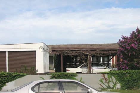 Photo of property in 248 Don Buck Road, Massey, Auckland, 0614