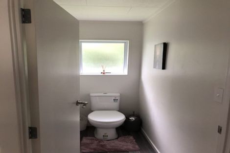 Photo of property in 2 Frank Hewitt Street, Pukekohe, 2120