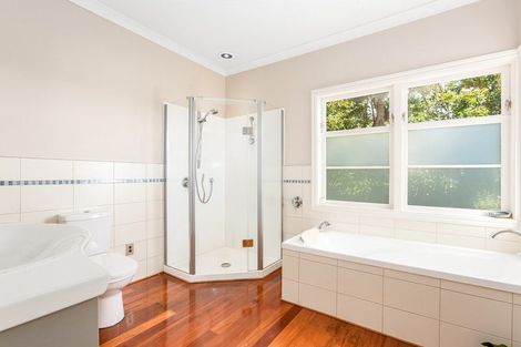 Photo of property in 61 Seaview Road, Paremata, Porirua, 5024