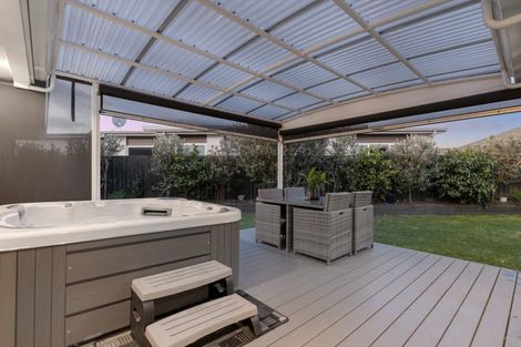 Photo of property in 4 Cupples Street, Papamoa Beach, Papamoa, 3118