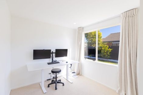 Photo of property in 6 Ronald George Place, Parklands, Christchurch, 8083
