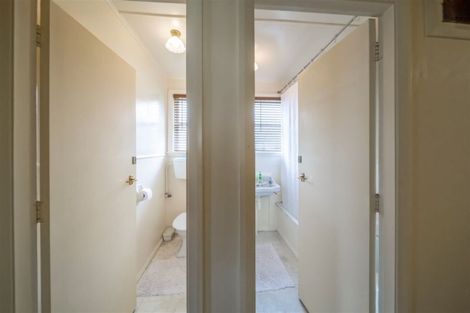 Photo of property in 68 Parsons Street, Frankleigh Park, New Plymouth, 4310