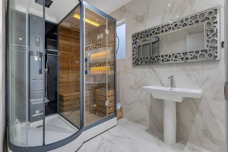 Photo of property in 54 Goodwood Drive, Goodwood Heights, Auckland, 2105