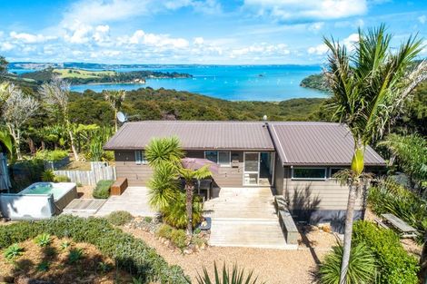 Photo of property in 50 Carsons Road, Waiheke Island, 1971