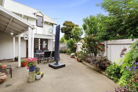 Photo of property in 2/44 Randwick Crescent, Moera, Lower Hutt, 5010