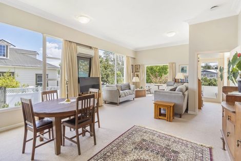 Photo of property in 22 Rugby Road, Birkenhead, Auckland, 0626