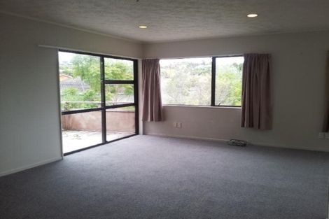 Photo of property in 2/59 Athena Drive, Totara Vale, Auckland, 0629