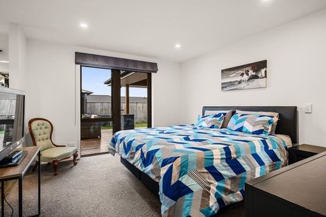 Photo of property in 17 Dreaver Drive, Waitara, 4320