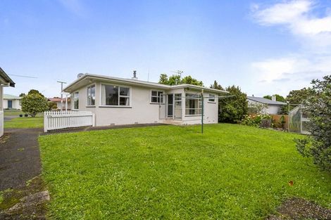 Photo of property in 24 Kent Crescent, Awapuni, Palmerston North, 4412