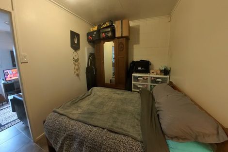 Photo of property in 14 Mickle Street, Te Atatu South, Auckland, 0610