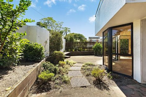 Photo of property in 1/256 Saint Heliers Bay Road, Saint Heliers, Auckland, 1071