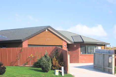 Photo of property in 87 Leighton Avenue, Waiwhetu, Lower Hutt, 5010