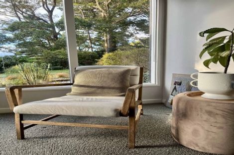 Photo of property in 11 Richmond Road, Mahina Bay, Lower Hutt, 5013