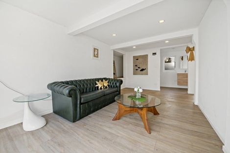 Photo of property in 2/38 Woodford Road, Mount Eden, Auckland, 1024