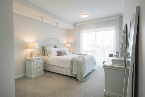 Photo of property in 74 Panorama Heights, Orewa, 0931