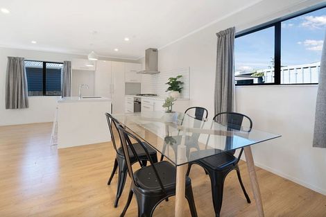 Photo of property in 1/134 Mcleod Road, Te Atatu South, Auckland, 0610