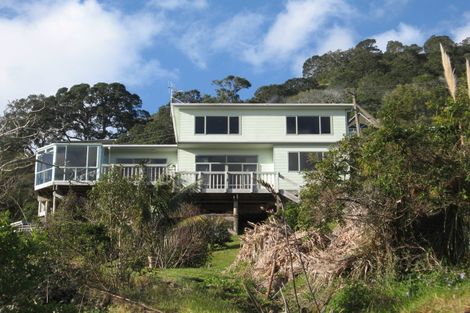 Photo of property in 16 The Esplanade, Tairua, 3508