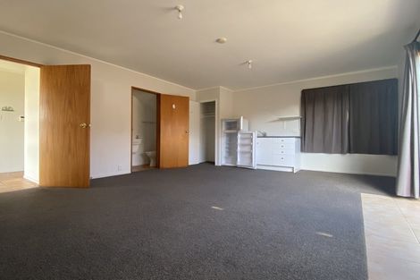 Photo of property in 7 Widmore Drive, Massey, Auckland, 0614