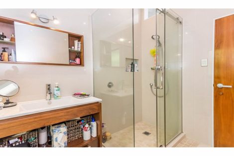 Photo of property in 215 Shaw Road, Titirangi, Auckland, 0604