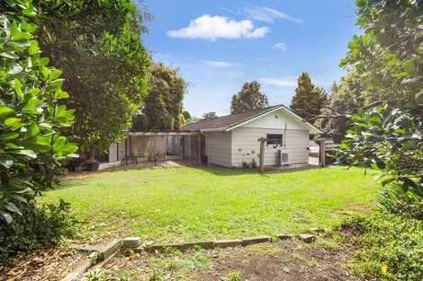 Photo of property in 16 Antrim Place, Hokowhitu, Palmerston North, 4410