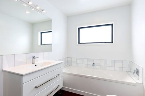 Photo of property in 29 Beach Road, Waikawa, Picton, 7220